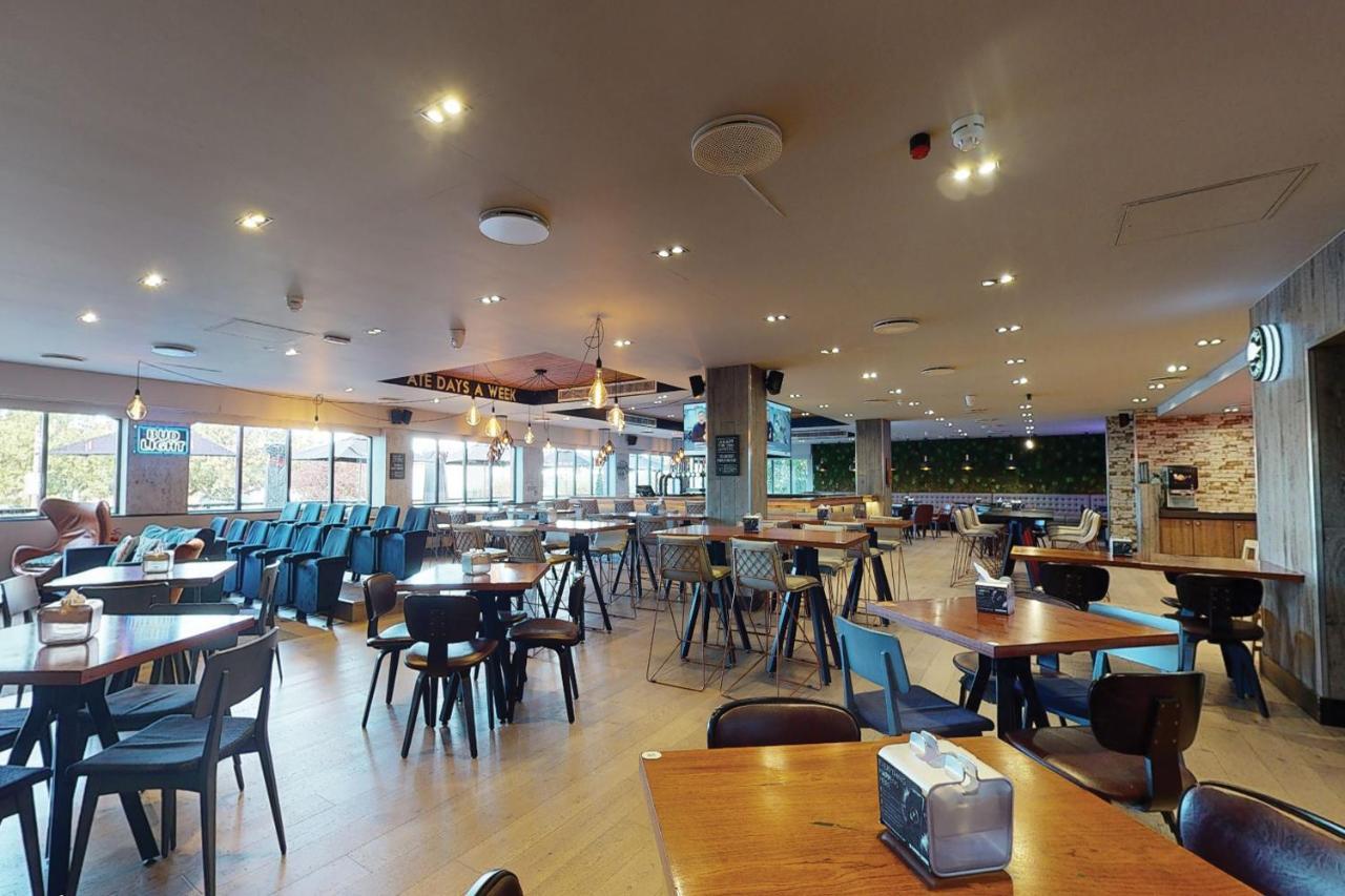Village Hotel Nottingham Beeston  Eksteriør billede