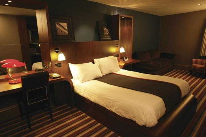 Village Hotel Nottingham Beeston  Eksteriør billede